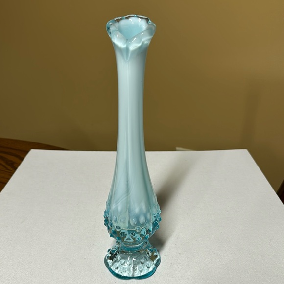 Fenton Vintage Blue Opalescent Hobnail Bud Vase Swung Glass...